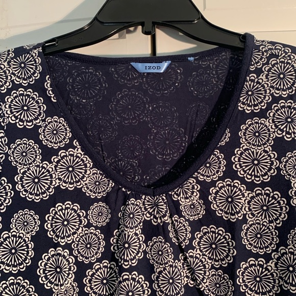 IZOD Floral Top - Picture 2 of 5
